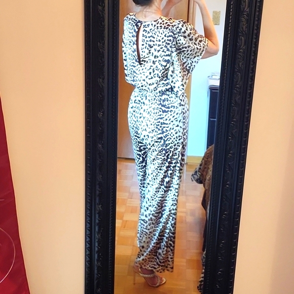 NWOT Sexy Satiny Leopard Print Jumpsuit by INC! Pockets! L - Picture 6 of 17